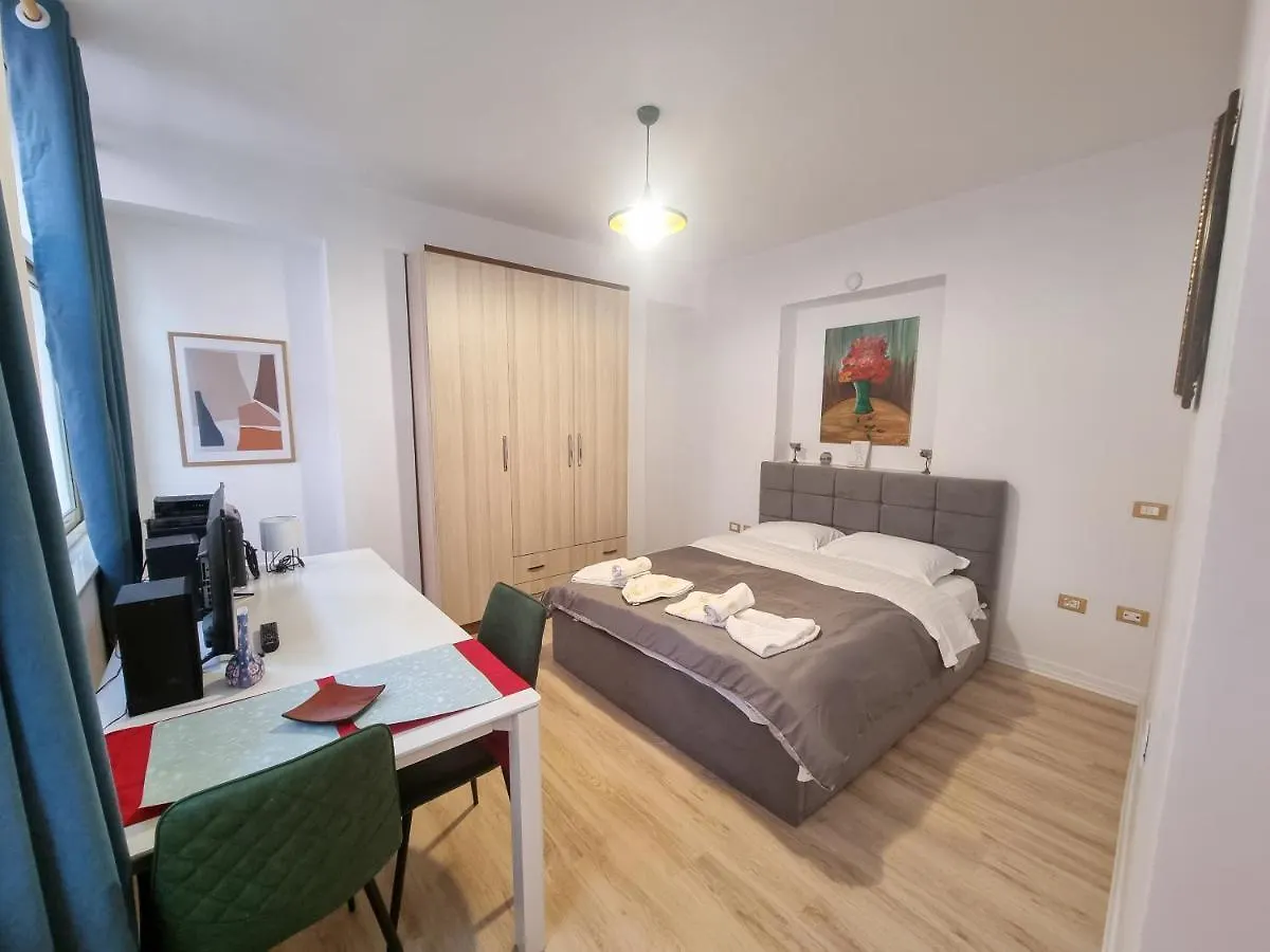 Cozy Apartment In City Center Tirana