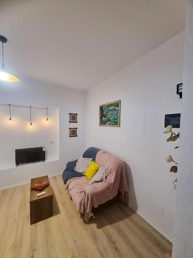 Cozy Apartment In City Center Tirana