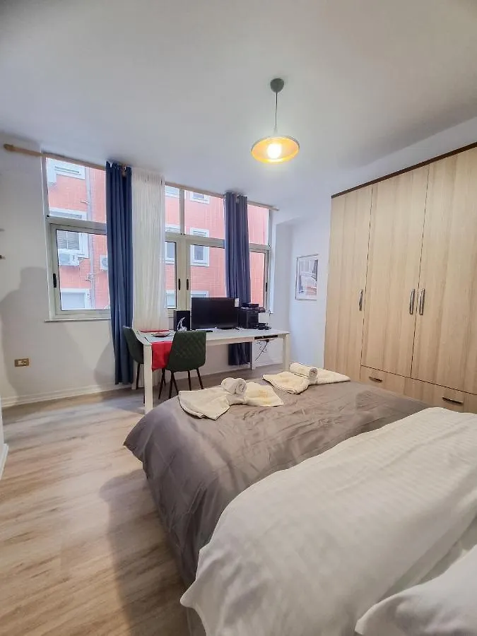Cozy Apartment In City Center Tirana