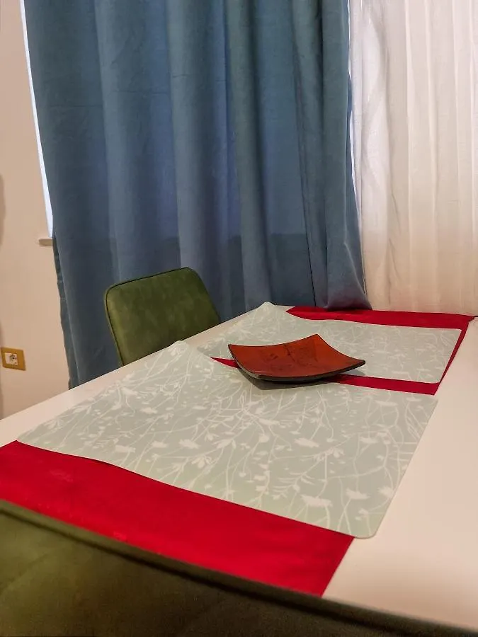 Cozy Apartment In City Center Tirana