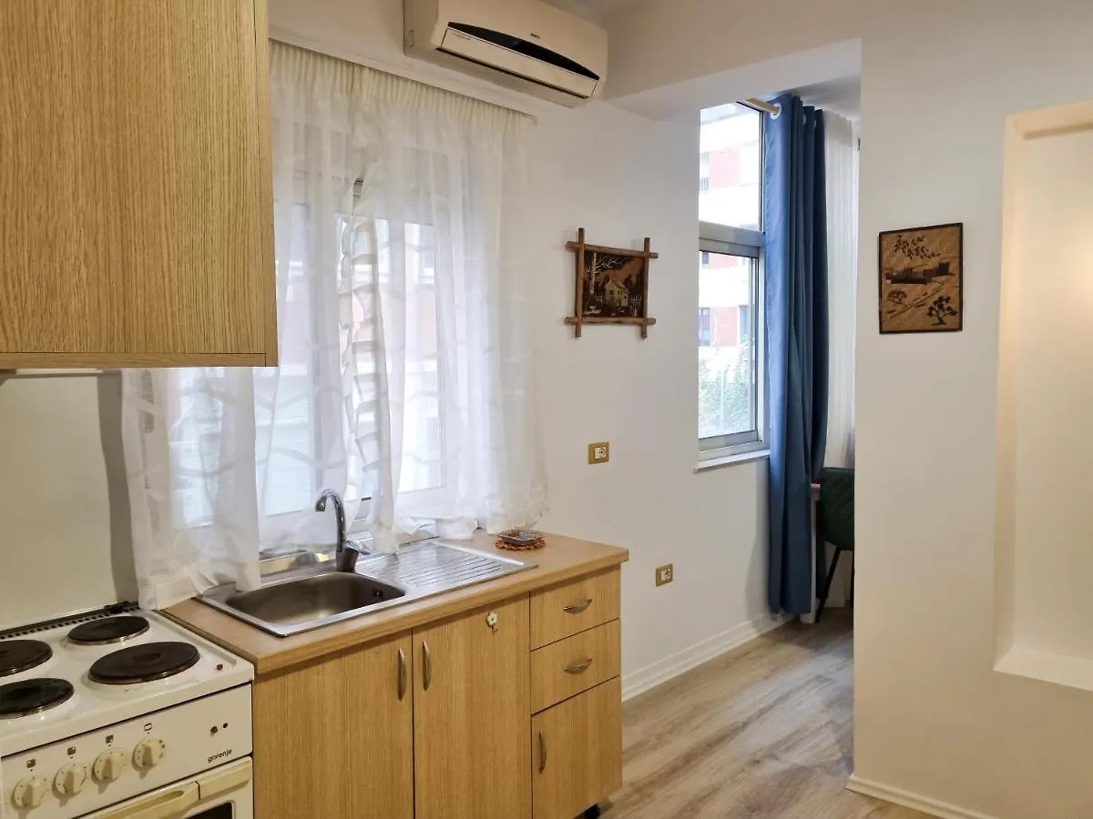Cozy Apartment In City Center Tirana